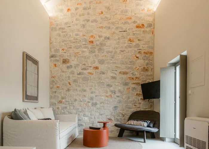 Apartment Nest Limeni