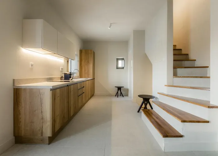 Nest Apartment Limeni