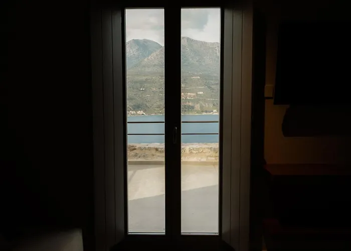 Nest Apartment Limeni