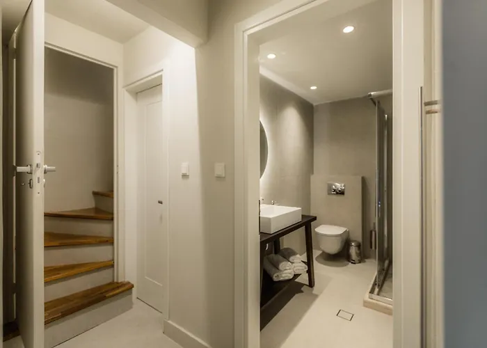 Nest Apartment Limeni