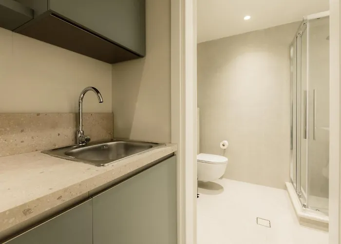 Nest Apartment *